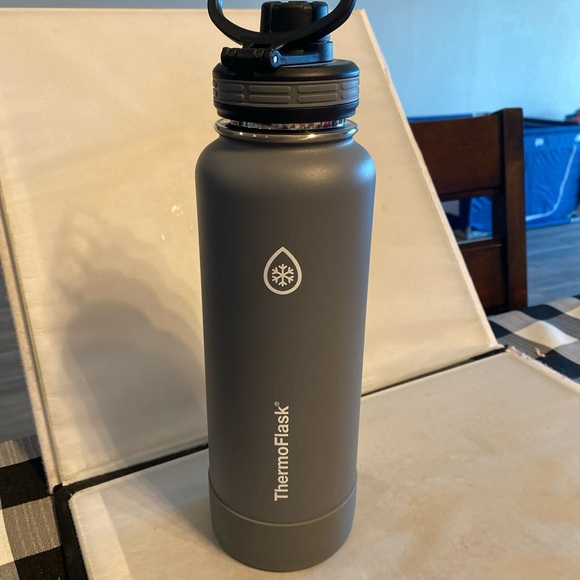 Gray ThermoFlask Water Bottle - Picture 1 of 6